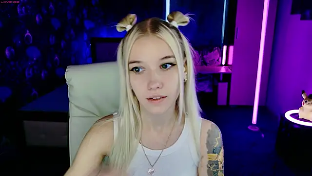 ShhhO O online show from 10/29/25, 08:38