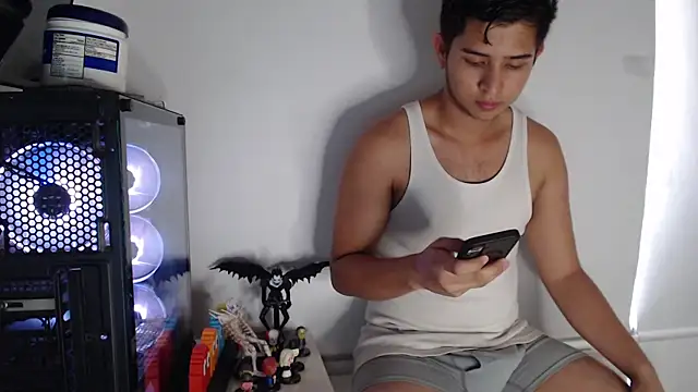 Snapshot of harold_18_ chatting on 09/18/25, 07:05 harold 18 online show from 09/18/25, 07:05