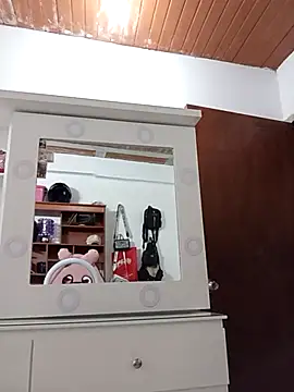 Iris love18 online show from 10/27/25, 05:06