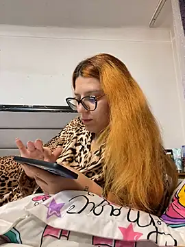 Snapshot of NadiraNoor chatting on 12/13/24, 11:28 NadiraNoor online show from 12/13/24, 11:28