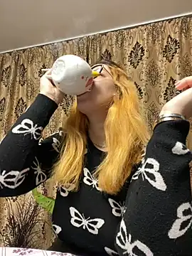 Snapshot of NadiraNoor chatting on 01/28/25, 05:00 NadiraNoor online show from 01/28/25, 05:00