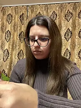 Snapshot of NadiraNoor chatting on 02/25/25, 08:51 NadiraNoor online show from 02/25/25, 08:51