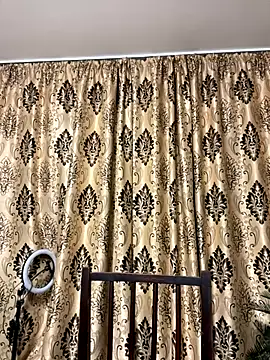 Snapshot of NadiraNoor chatting on 10/06/25, 01:52 NadiraNoor online show from 10/06/25, 01:52