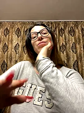 Snapshot of NadiraNoor chatting on 10/08/25, 07:11 NadiraNoor online show from 10/08/25, 07:11