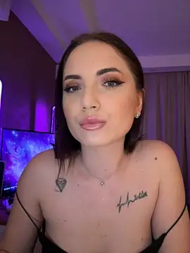Snapshot of AvaGianna chatting on 01/21/25, 04:37 AvaGianna online show from 01/21/25, 04:37
