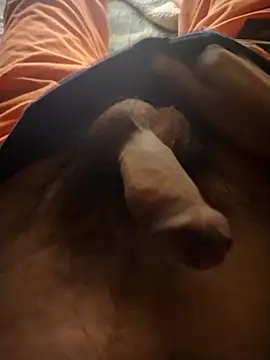 Snapshot of Luiz_097 chatting on 10/29/25, 05:42 Luiz 097 online show from 10/29/25, 05:42