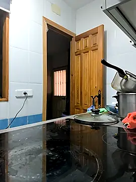 Mistik red online show from 09/30/25, 10:31