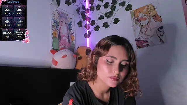 Snapshot of Violette-Ramirez01 chatting on 02/07/25, 08:31 Violette-Ramirez01 online show from 02/07/25, 08:31
