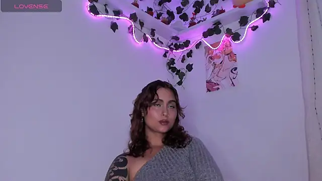 Snapshot of Violette-Ramirez01 chatting on 03/04/25, 11:11 Violette-Ramirez01 online show from 03/04/25, 11:11