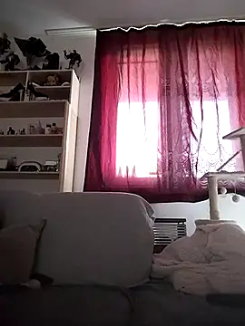 LauraBaby online show from 10/19/25, 12:17