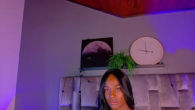 nahomi campbell online show from 10/20/25, 07:36