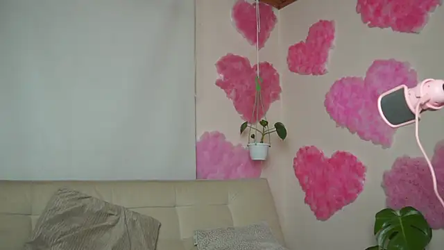 Snapshot of roselinedior chatting on 03/03/25, 04:14 roselinedior online show from 03/03/25, 04:14