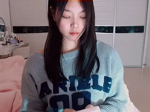 Snapshot of -Lucky_Girl chatting on 01/10/25, 02:35 -Lucky Girl online show from 01/10/25, 02:35
