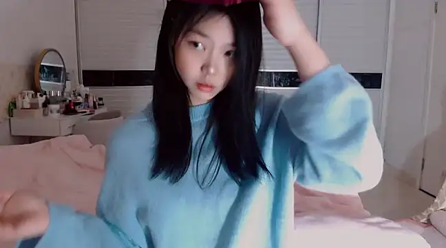 Snapshot of -Lucky_Girl chatting on 01/11/25, 11:13 -Lucky Girl online show from 01/11/25, 11:13