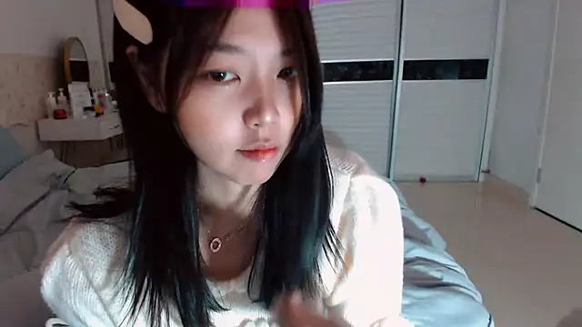 -Lucky Girl online show from 10/14/25, 02:23