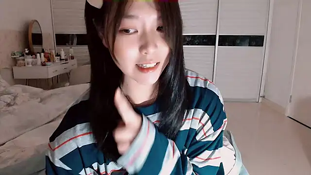 -Lucky Girl online show from 10/27/25, 02:43