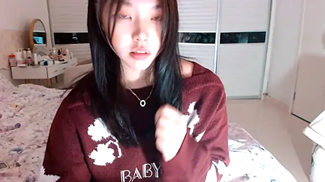 -Lucky Girl online show from 11/20/25, 12:11