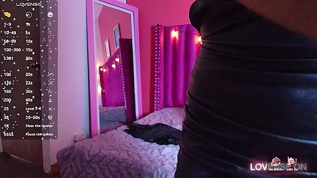 shybutdirtygirrll online show from 01/06/25, 12:46