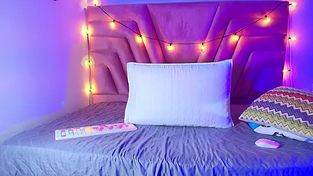 shybutdirtygirrll online show from 02/15/25, 01:27