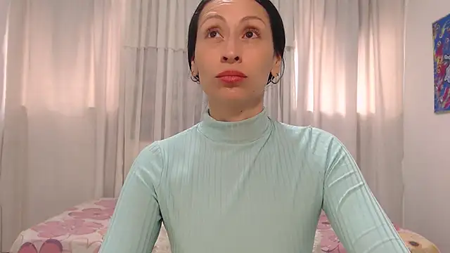 Snapshot of AliceRossi chatting on 03/13/25, 02:33 AliceRossi online show from 03/13/25, 02:33
