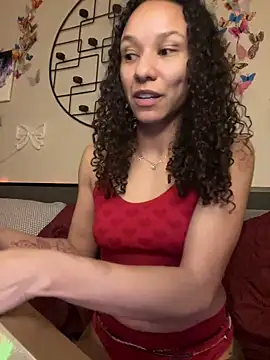 Snapshot of _Neeka_ chatting on 02/28/25, 04:21 Neeka online show from 02/28/25, 04:21