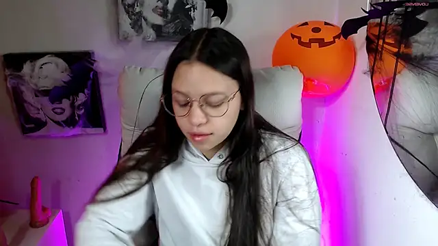 SamanthaRoldaan online show from 10/29/25, 02:52