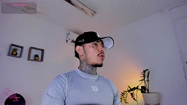 JordanSmiith  online show from 02/17/25, 07:53