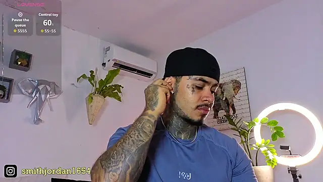 JordanSmiith  online show from 11/12/25, 08:41