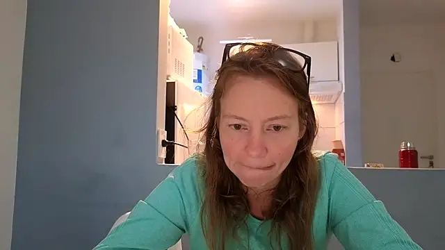 Snapshot of Jony_Marta chatting on 02/14/25, 10:58 Jony Marta online show from 02/14/25, 10:58