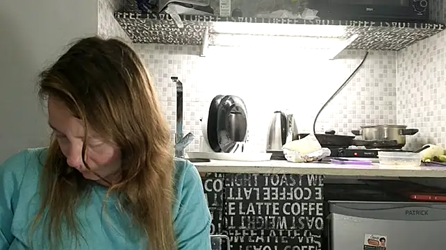 Snapshot of Jony_Marta chatting on 03/04/25, 11:00 Jony Marta online show from 03/04/25, 11:00