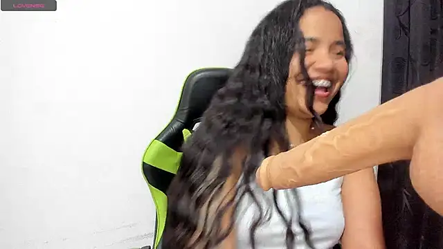 leila 22 online show from 12/02/24, 12:30