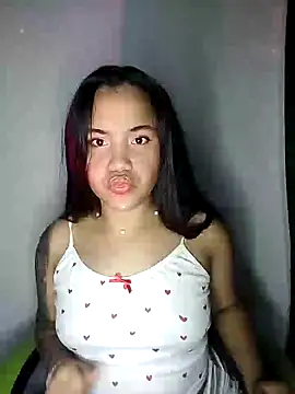 leila 22 online show from 12/28/24, 01:39