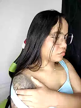 leila 22 online show from 12/29/24, 12:30