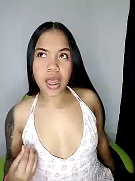 leila 22 online show from 12/31/24, 12:46