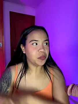 leila 22 online show from 10/27/25, 07:12