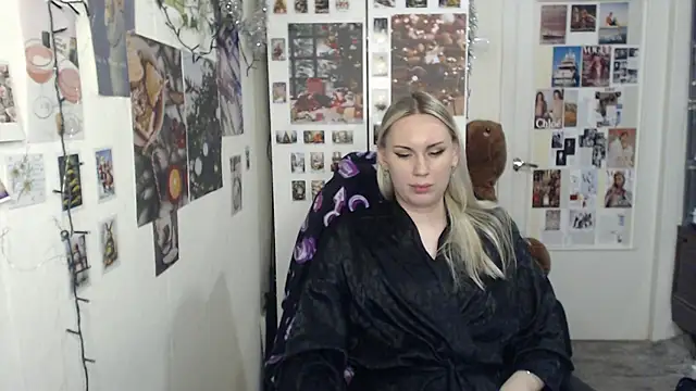 CapriScorpion online show from 12/24/24, 04:30