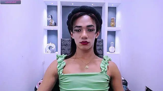 KatrinaQueen1 online show from 02/19/25, 09:03
