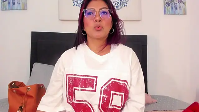 Snapshot of evelynjohnsoon chatting on 03/15/25, 01:07 evelynjohnsoon online show from 03/15/25, 01:07