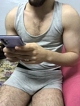 Snapshot of Arabian-B chatting on 03/02/25, 01:27 Arabian-B online show from 03/02/25, 01:27