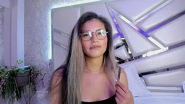 Miia002 online show from 02/10/25, 03:13