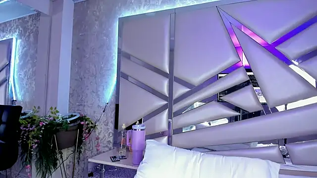 Miia002 online show from 03/18/25, 10:58