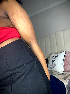 Snapshot of Bustygoddess32 chatting on 11/18/25, 06:40 Bustygoddess32 online show from 11/18/25, 06:40