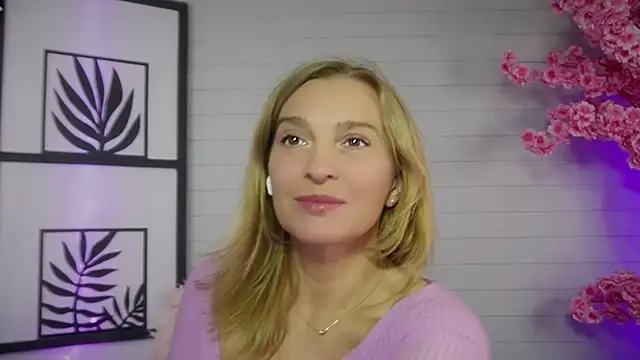 ms natty online show from 10/12/25, 07:13