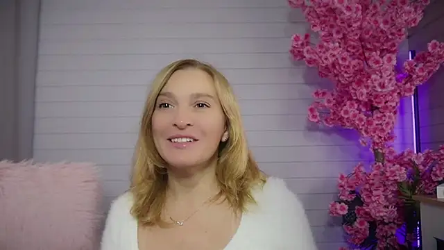 ms natty online show from 10/25/25, 12:23