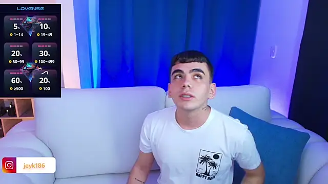 Snapshot of Jey_keler1 chatting on 10/14/25, 11:16 Jey keler1 online show from 10/14/25, 11:16