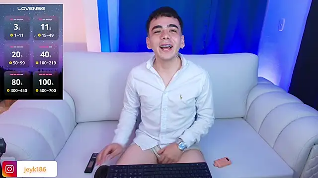 Snapshot of Jey_keler1 chatting on 10/25/25, 01:46 Jey keler1 online show from 10/25/25, 01:46