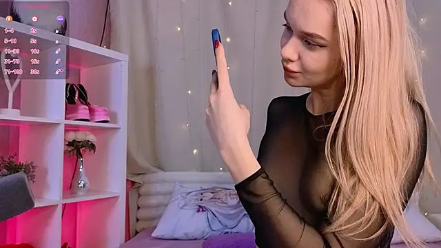 Snapshot of Viena_dias chatting on 02/17/25, 07:47 Viena dias online show from 02/17/25, 07:47