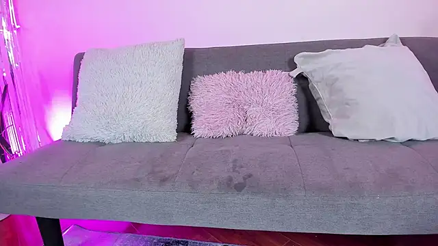 artmiaa online show from 02/15/25, 03:06