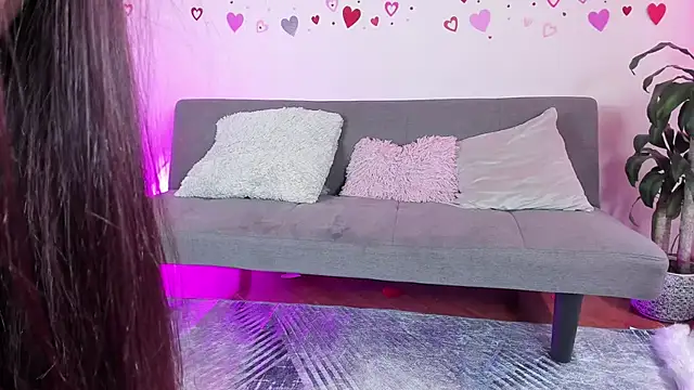 artmiaa online show from 02/19/25, 05:06