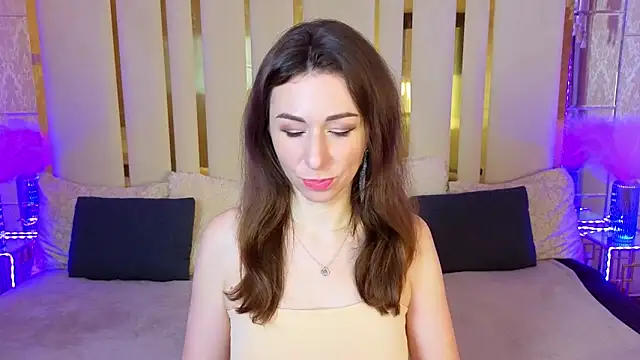 Snapshot of KimmmLi chatting on 11/07/25, 07:08 KimmmLi online show from 11/07/25, 07:08